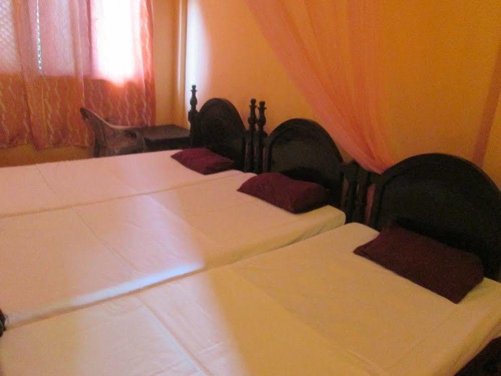 Shahira Hotel Nilaveli Dış mekan fotoğraf